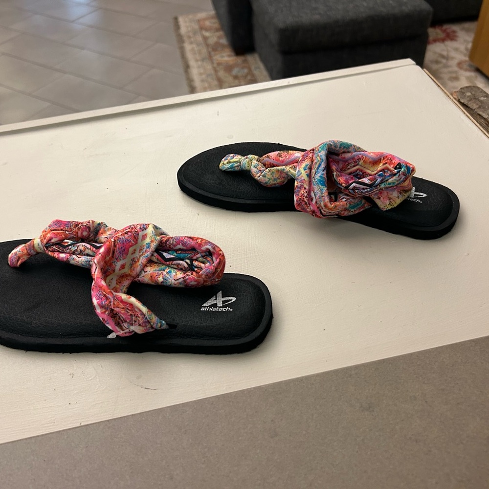 Colorful Sandals with Black Soles Athletech 7/8 M great shape